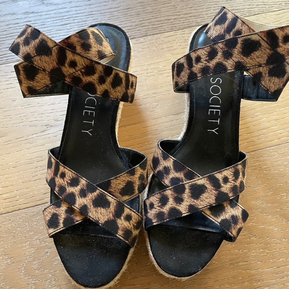New Sole Society size 8 sandals